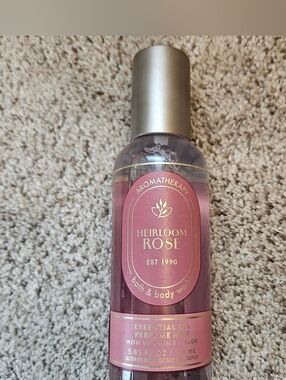 Aromatherapy Bath & Body Works Heirloom Rose esential oil perfume mist